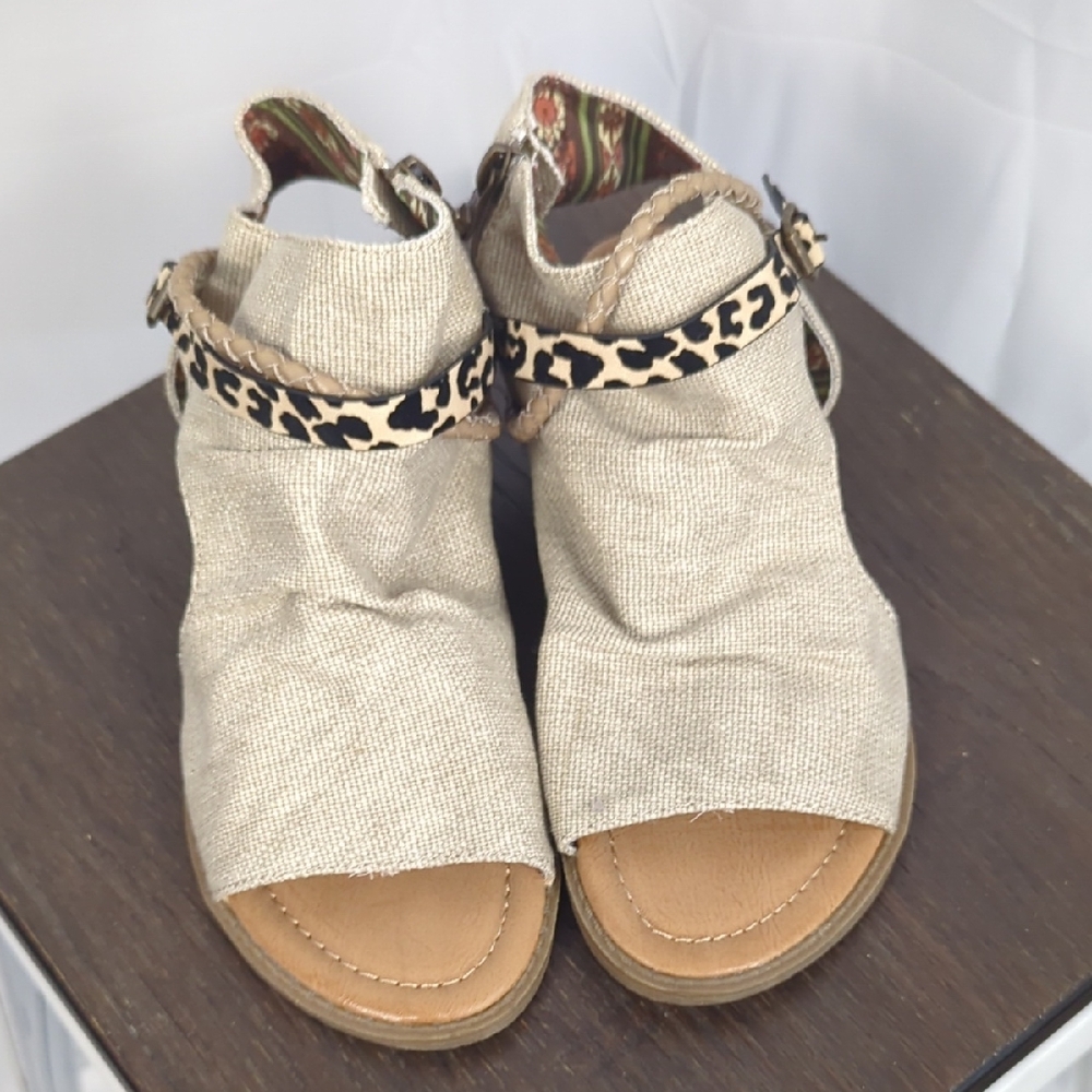 Women's Beige Sandals with Leopard Print Strap